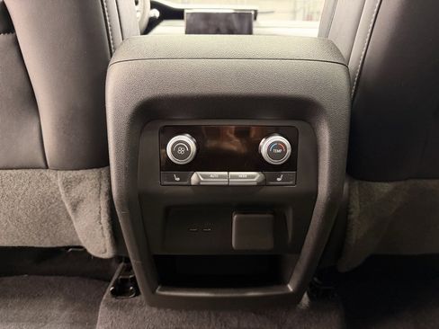 Used 2024 GMC Acadia AT4 image 18