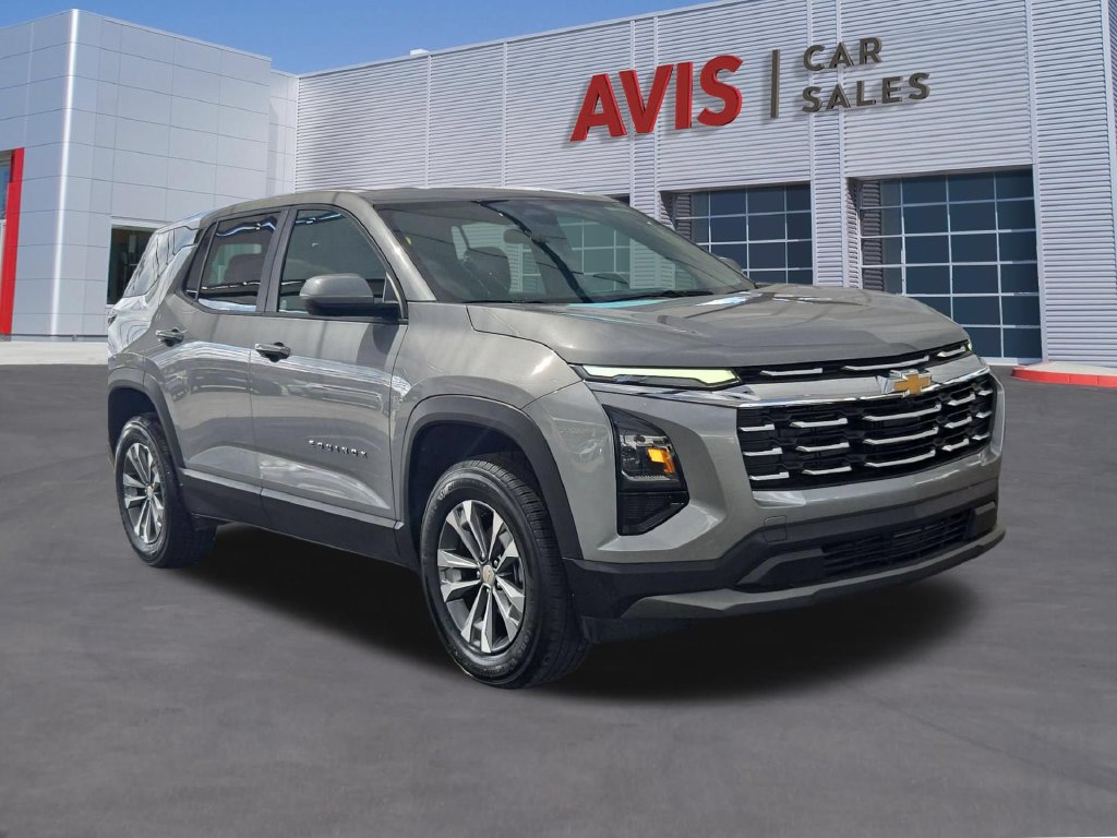 Used 2026 Chevrolet Equinox LT FWD image 3