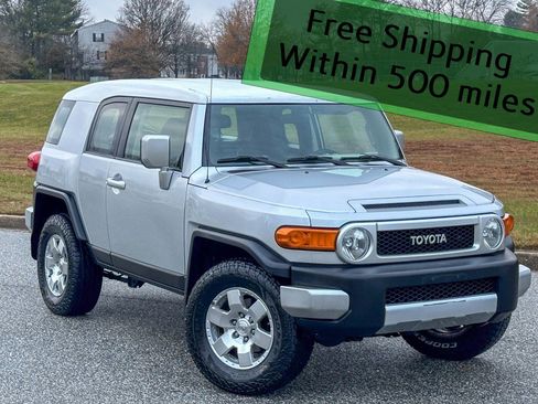 Used 2008 Toyota FJ Cruiser 4WD image 2