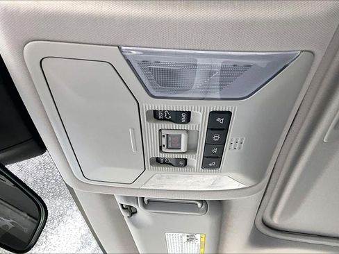 Used 2019 Toyota RAV4 XLE image 32