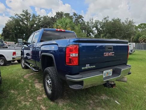 Used 2018 GMC Sierra 2500 4x4 Crew Cab w/ Sierra Convenience Package image 6