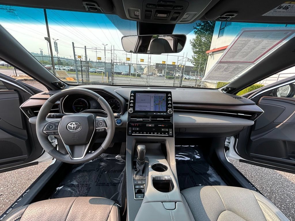 Used 2021 Toyota Avalon Limited w/ Advanced Safety Package FWD image 17