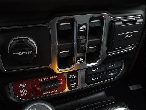 New 2026 Jeep Wrangler Unlimited Rubicon w/ Xtreme 35 Tire Package image 14