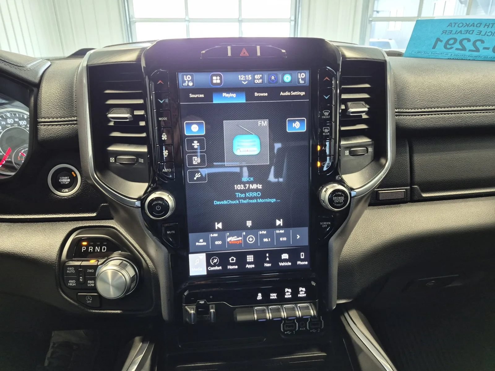 Used 2024 RAM 1500 Laramie AWD/4WD image 32