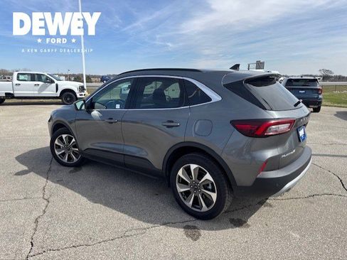 Used 2023 Ford Escape Platinum image 6