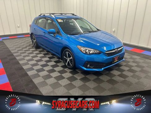 Used 2023 Subaru Impreza Premium image 1