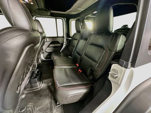Used 2019 Jeep Wrangler Unlimited Rubicon AWD/4WD image 29