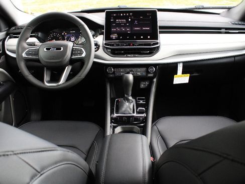 New 2026 Jeep Compass Limited AWD/4WD image 19