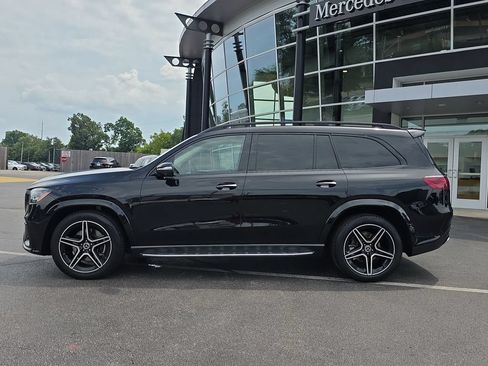 Used 2026 Mercedes-Benz GLS 450 4MATIC image 2