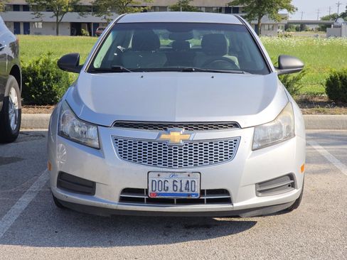 Used 2011 Chevrolet Cruze LS w/ Connectivity Package FWD image 3