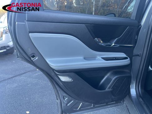 Used 2022 Lincoln Corsair AWD w/ Premium Package image 31