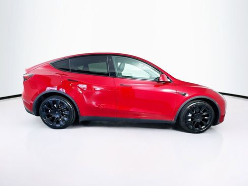 Used 2021 Tesla Model Y Long Range image 11