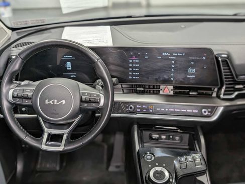 Certified 2023 Kia Sportage EX image 5