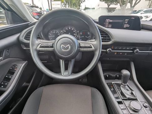 Used 2021 MAZDA MAZDA3 s FWD image 15
