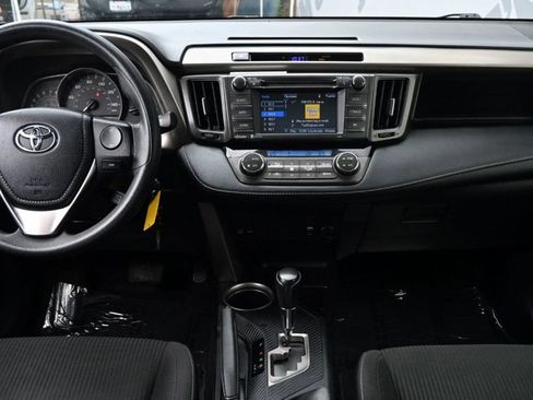 Used 2015 Toyota RAV4 XLE FWD image 9