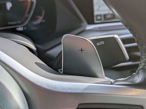 Used 2023 BMW X6 xDrive40i w/ M Sport Package image 27