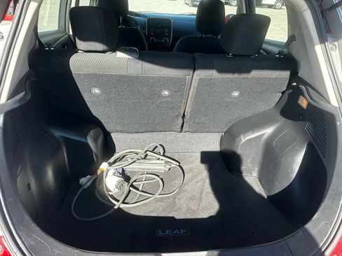 Used 2014 Nissan Leaf S image 17