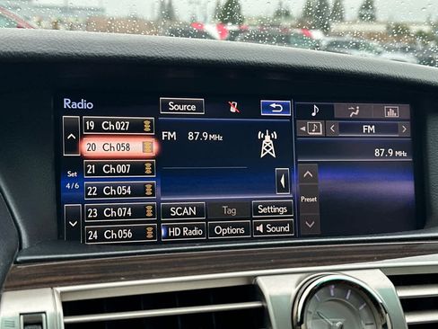 Used 2015 Lexus LS 460 image 20