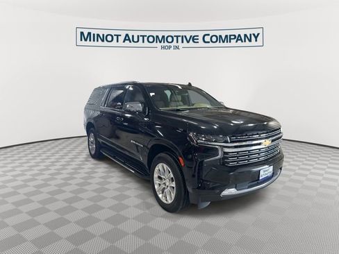 Used 2024 Chevrolet Suburban Premier AWD/4WD image 2