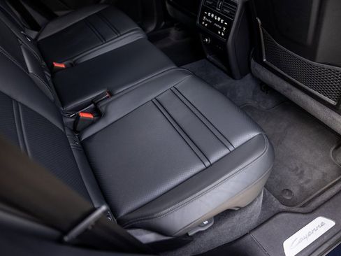 Certified 2025 Porsche Cayenne S image 42