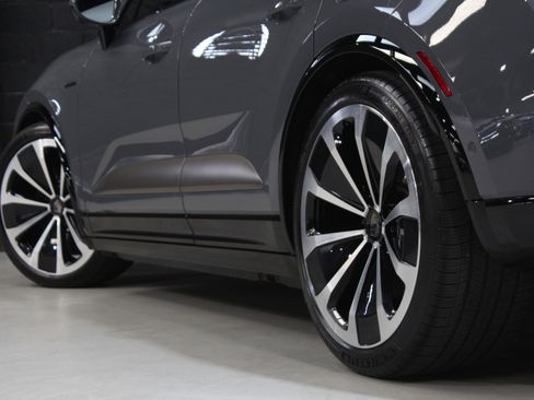 Used 2025 Porsche Macan Turbo Electric AWD/4WD image 24