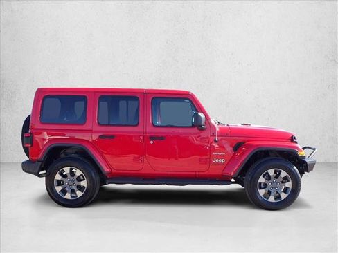 Used 2019 Jeep Wrangler Unlimited Sahara image 5