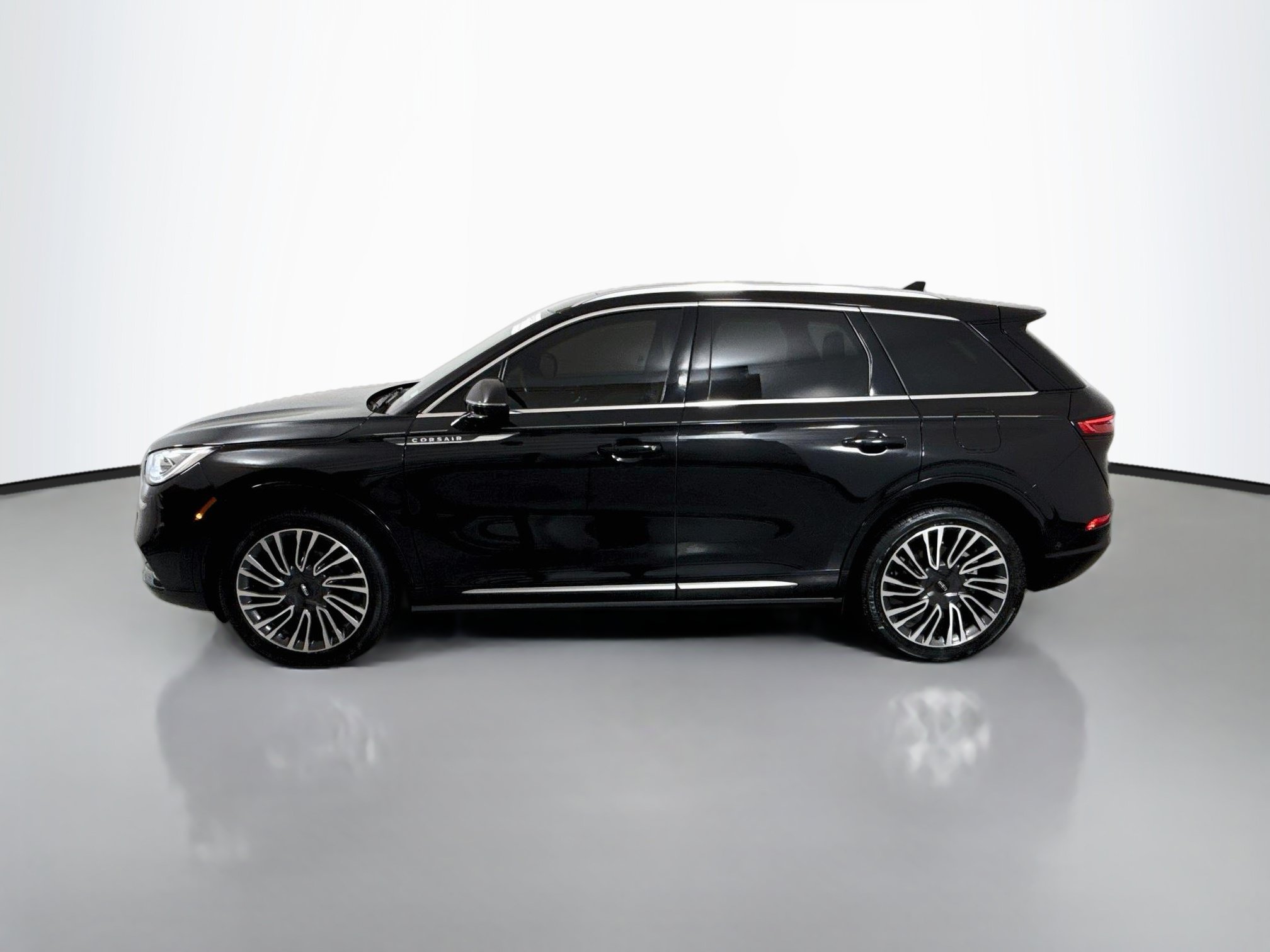 Used 2021 Lincoln Corsair Reserve w/ Equipment Group 201A AWD/4WD image 4