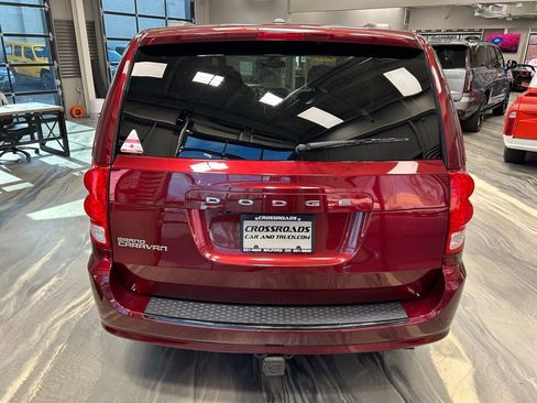 Used 2019 Dodge Grand Caravan SXT image 30