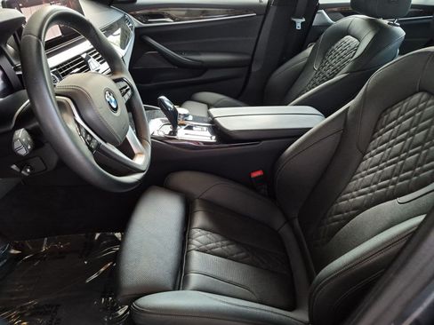 Certified 2023 BMW 530i w/ Premium Package RWD image 16