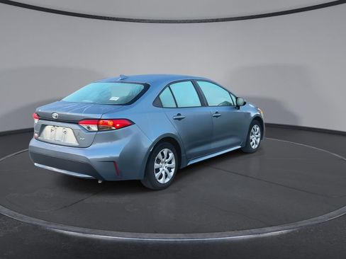 Used 2022 Toyota Corolla LE FWD image 8