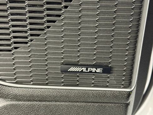 Certified 2023 Jeep Grand Cherokee 4WD 4xe w/ Luxury Tech Group II image 19