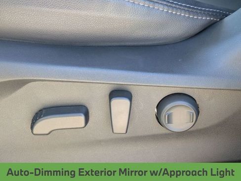 Used 2023 Subaru Forester Touring w/ Popular Package #3 image 17