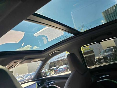New 2025 Audi Q5 Prestige image 21