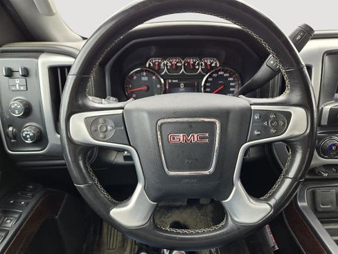Used 2015 GMC Sierra 2500 SLE image 3