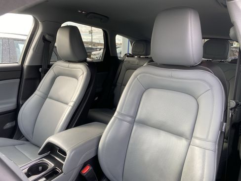 Used 2022 Lincoln Corsair AWD w/ Equipment Group 101A image 9