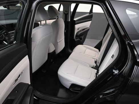 Used 2026 Hyundai Tucson SE FWD image 11