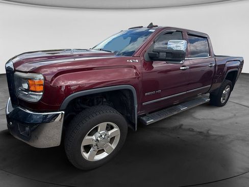 Used 2016 GMC Sierra 2500 SLT w/ Duramax Plus Package AWD/4WD image 4