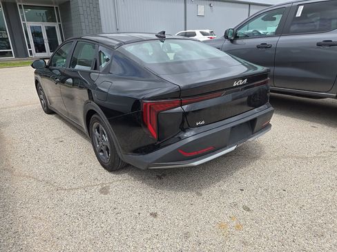 Used 2025 Kia K4 LXS image 14