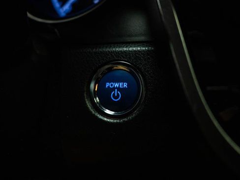 Used 2020 Toyota Camry LE w/ Fleet Convenience Package FWD image 18