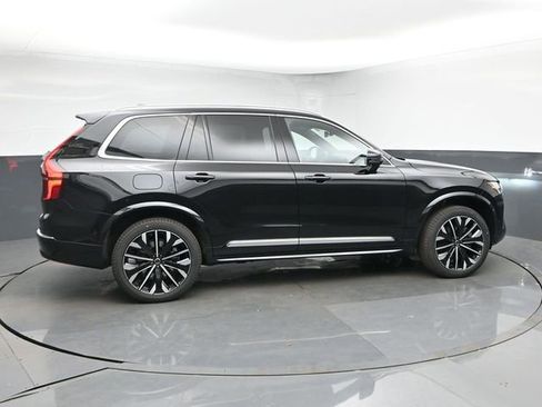 New 2026 Volvo XC90 T8 Plus w/ Protection Package Premier AWD/4WD image 9