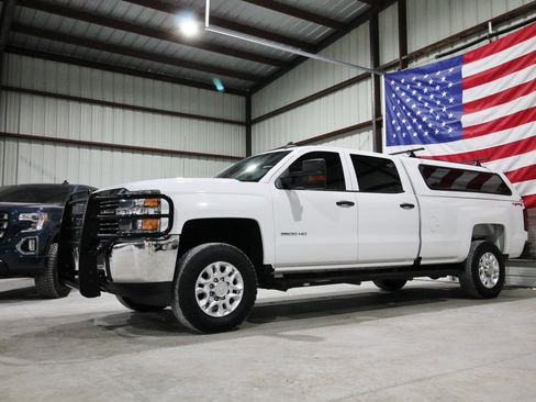 Used 2018 Chevrolet Silverado 2500 W/T w/ Snow Plow Prep Package AWD/4WD image 1