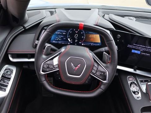 Used 2024 Chevrolet Corvette Stingray Premium Conv w/ Z51 Performance Package image 9