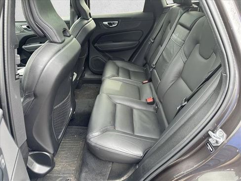Used 2022 Volvo XC60 B5 Inscription w/ Advanced Package AWD/4WD image 14