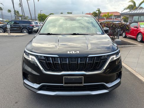 Used 2023 Kia Carnival LX FWD image 7