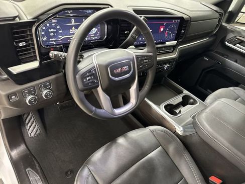 Used 2024 GMC Sierra 2500 SLT w/ SLT Convenience Package image 10