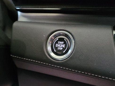 Used 2023 Cadillac Escalade Luxury RWD image 8