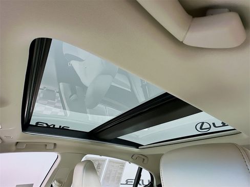 Used 2024 Lexus ES 350 Ultra Luxury image 25