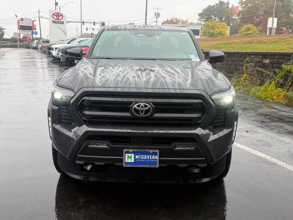 Used 2024 Toyota Tacoma SR5 AWD/4WD image 12