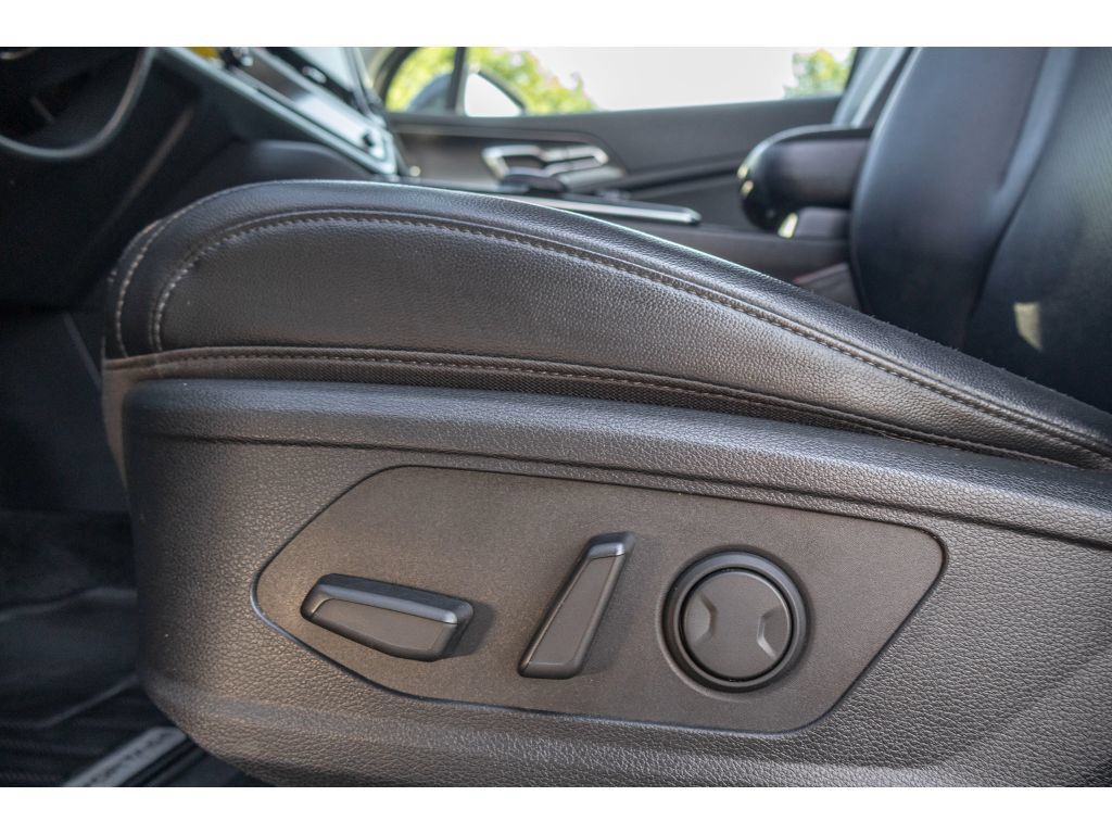 Used 2023 Kia Sportage EX AWD/4WD image 16