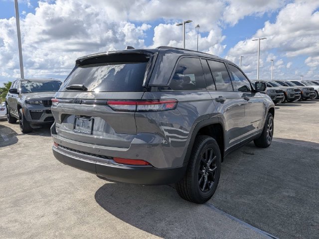 New 2027 Jeep Grand Cherokee Altitude AWD/4WD image 4